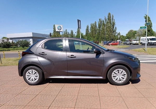 Toyota Yaris cena 72900 przebieg: 62048, rok produkcji 2021 z Police małe 79